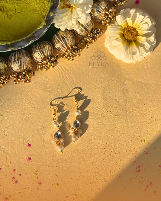 Mini Aura White- ER139W